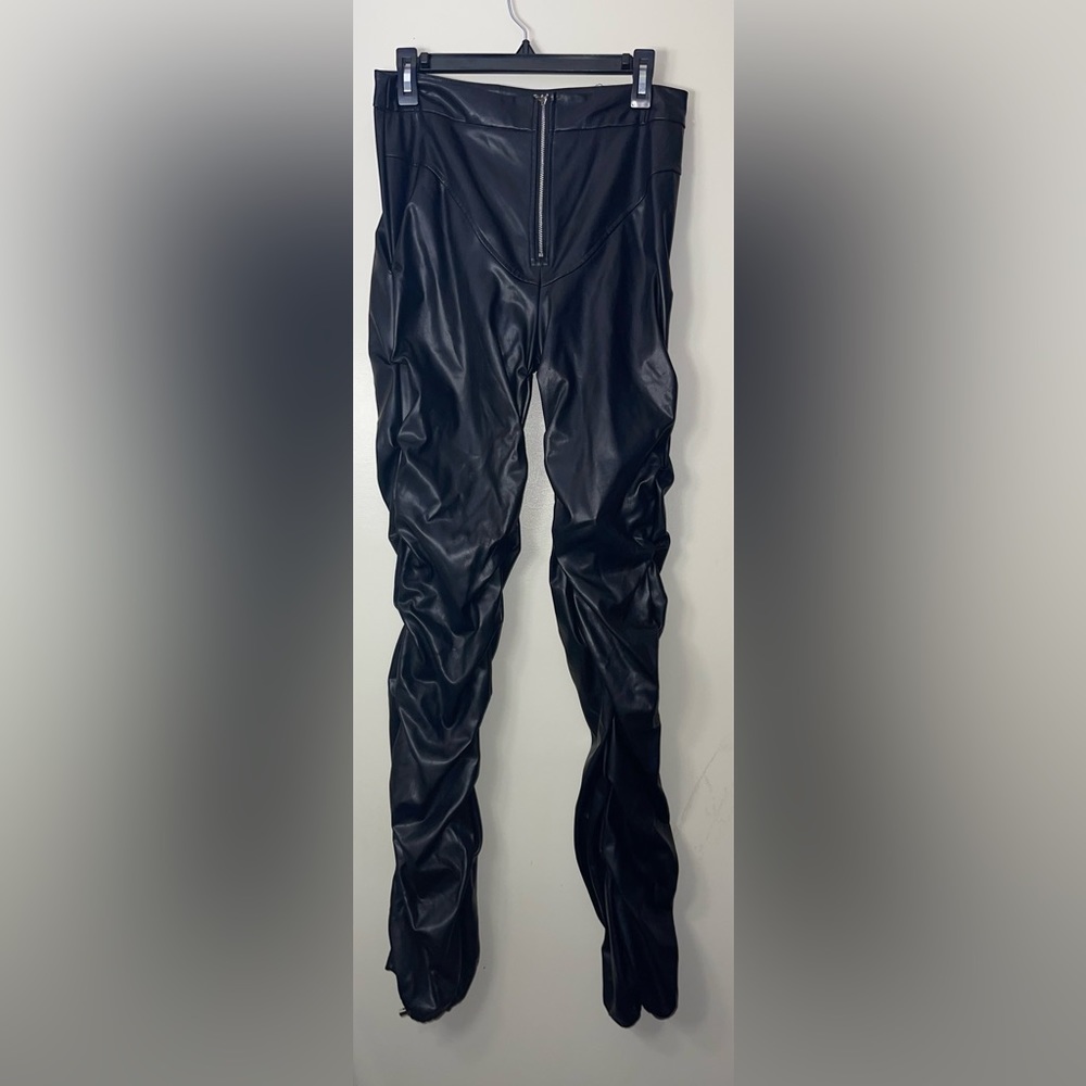 Zip Up Ruched Patent Pants - Picture 2 of 8